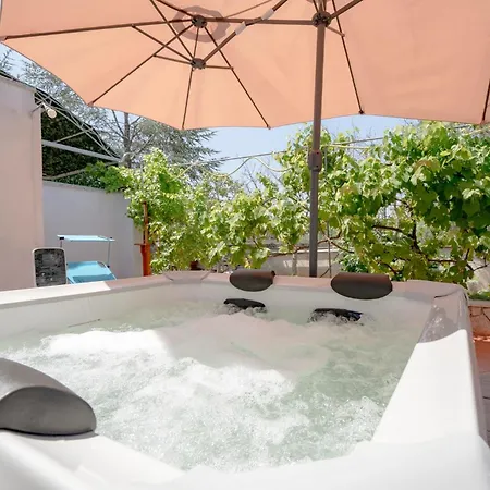 Family&fun - Joyful With Hydromassage Tub *
